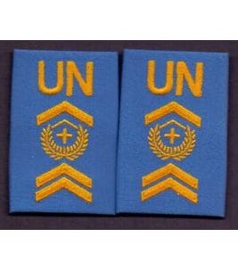Paar UN Schulterpatten Adjutant