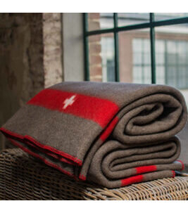 Army blanket (brown) 80% merino wool; 20% nylon